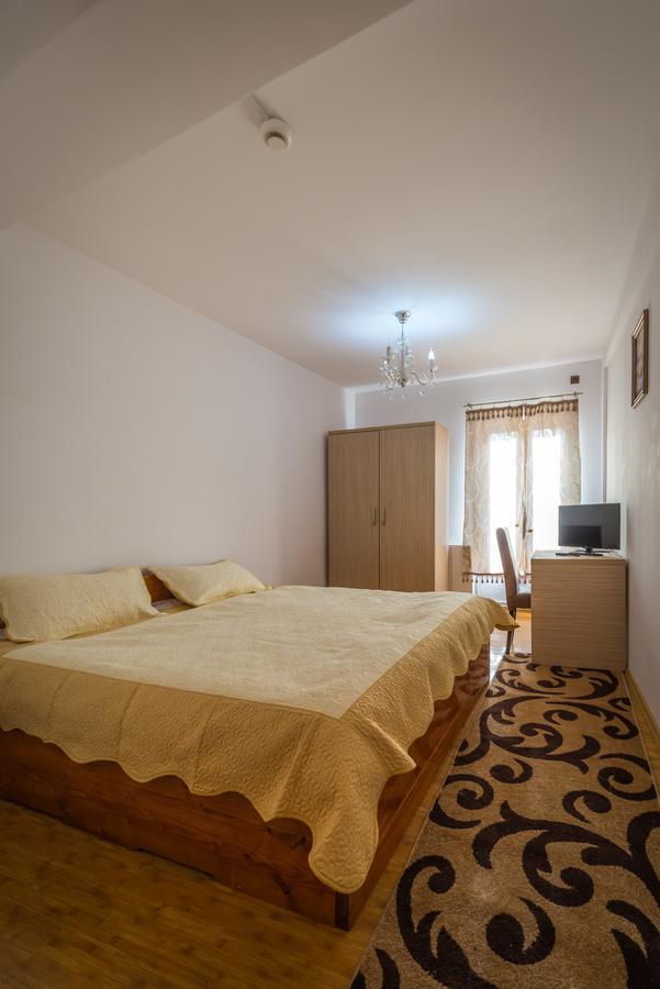 Hotel Foisor Бухарест Екстер'єр фото